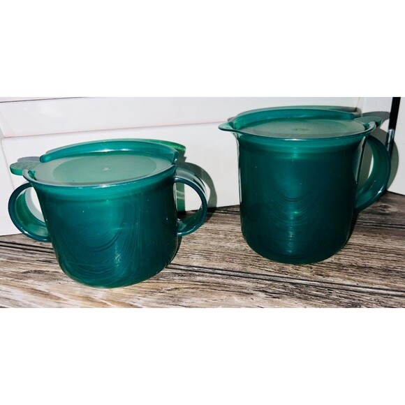 Vintage Tupperware Sugar Creamer Set W/ Lids Green 2309A & 2310A New - Picture 1 of 2
